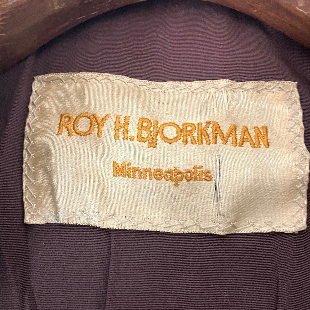 Roy H. Bjorkman Fur cape - Picture 10 of 10